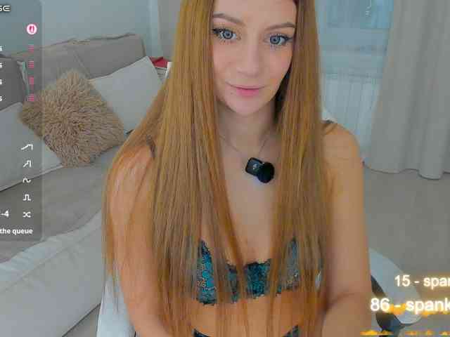 LuckyLady01 webcam