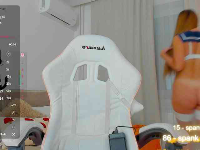 LuckyLady01 webcam