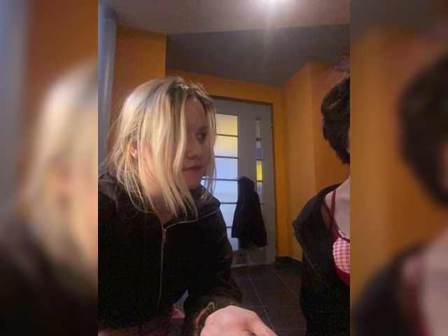 Tinablackkk live cam on BongaCams