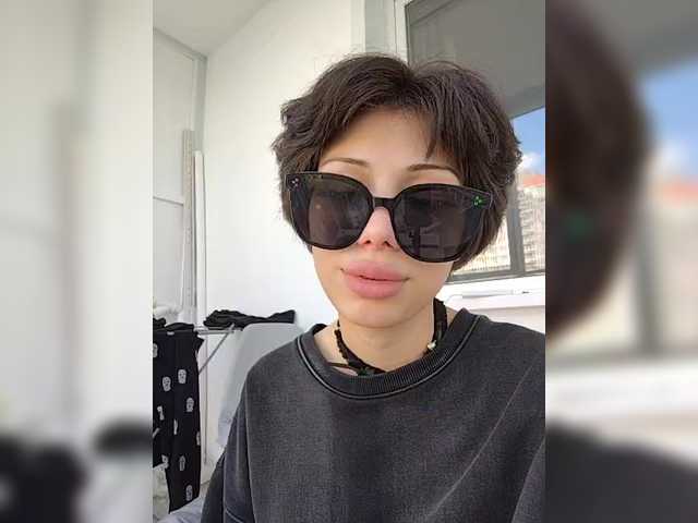 le modèle Tinablackkk est en webcam porno dans un show sur le site bongacams, il possède les tags suivants: White/Caucasian,Brunette,Shaved