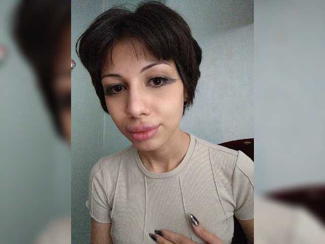 Tinablackkk's BongaCams show and profile