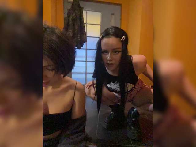 Tinablackkk live cam on BongaCams