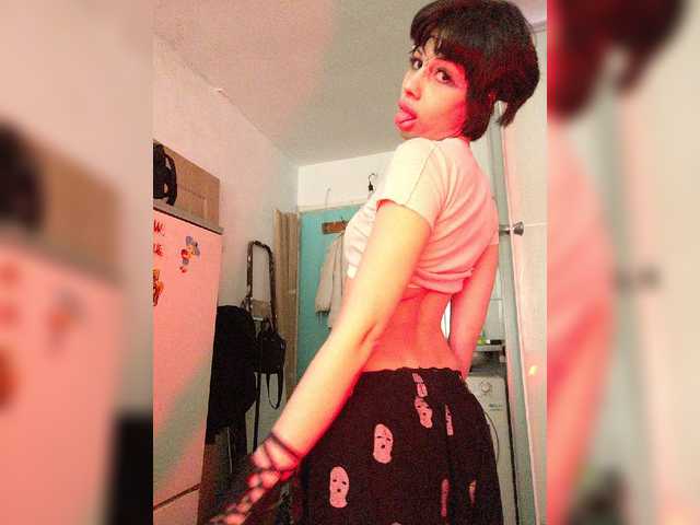 Tinablackkk's BongaCams show and profile