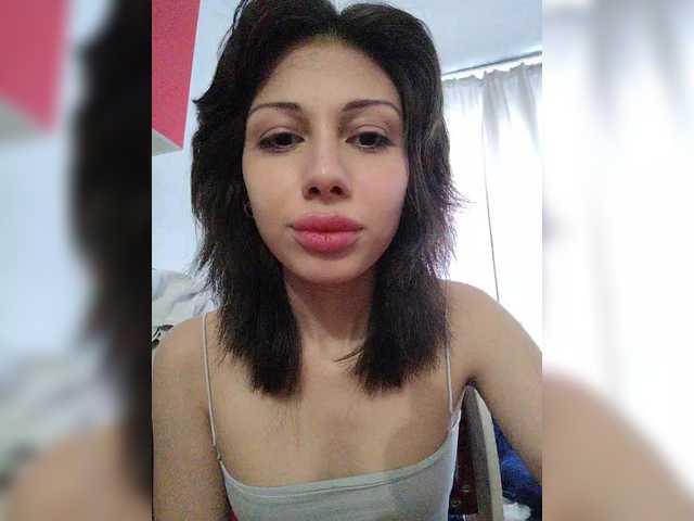 Tinablackkk's BongaCams show and profile