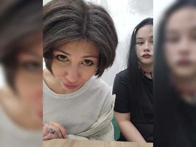 Tinablackkk live cam on BongaCams