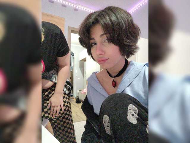 Tinablackkk live cam preview