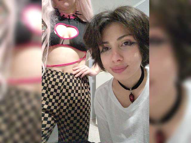 Tinablackkk live cam on BongaCams