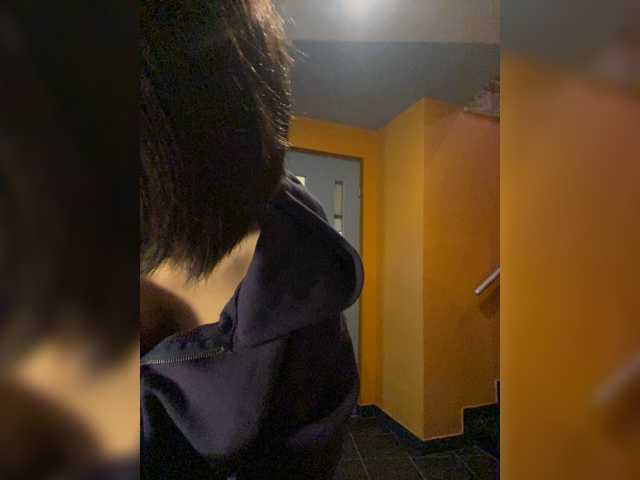 Tinablackkk live cam