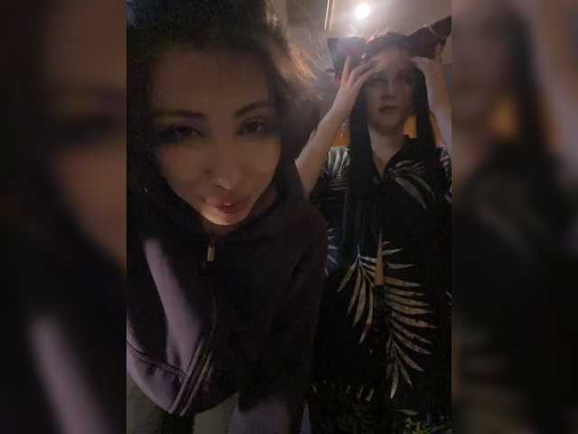 Tinablackkk live cam