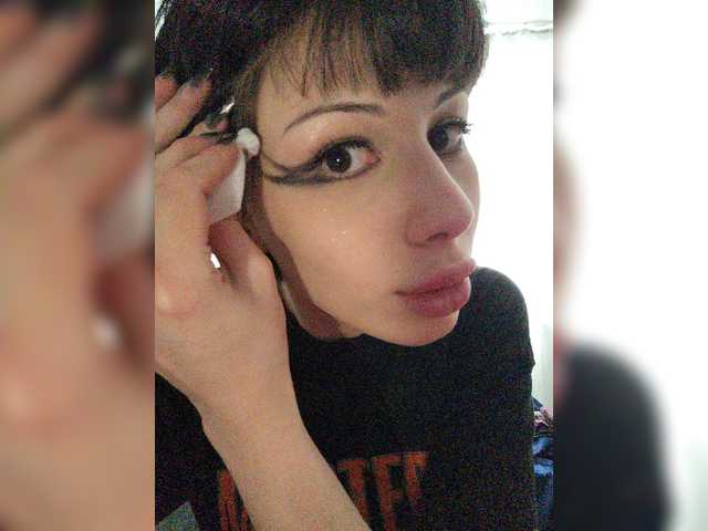 Tinablackkk's BongaCams show and profile