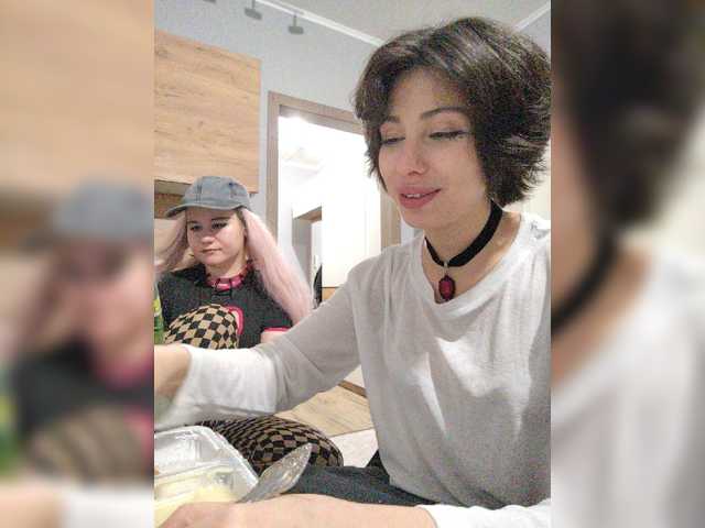 Tinablackkk live cam preview