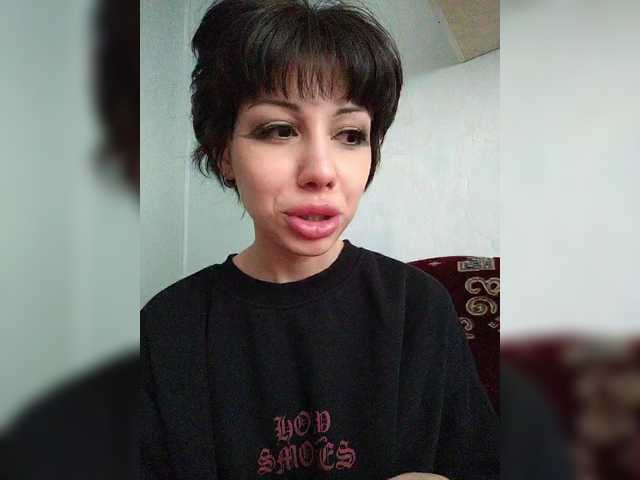 Tinablackkk's BongaCams show and profile