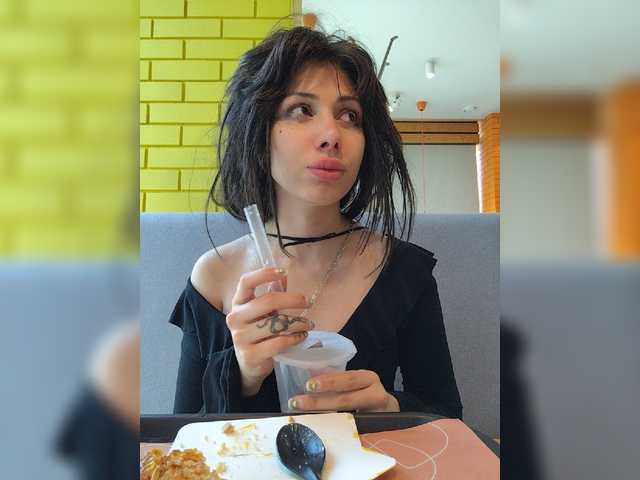 Tinablackkk live cam on BongaCams