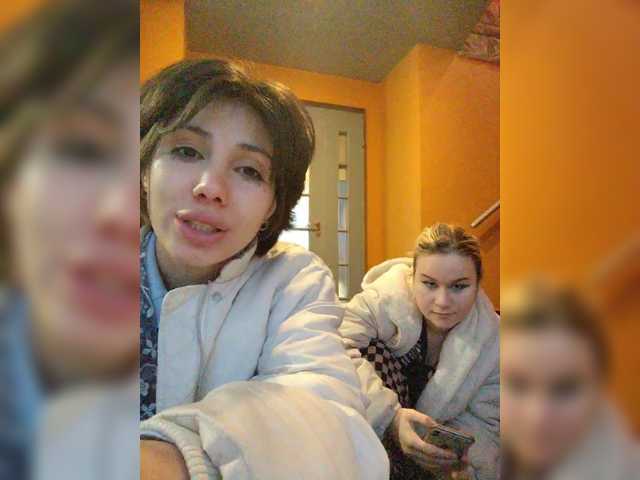 Tinablackkk — live couple cam