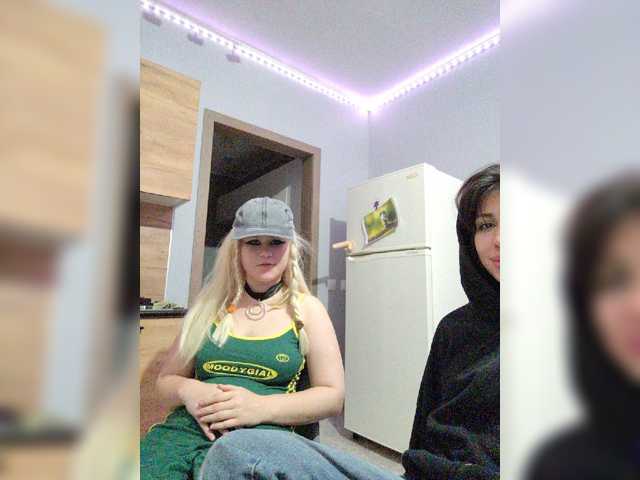 Tinablackkk live cam on BongaCams
