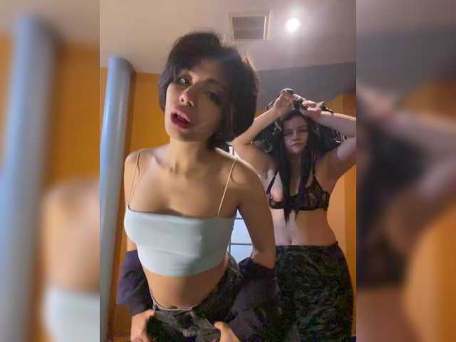 Tinablackkk live cam on BongaCams