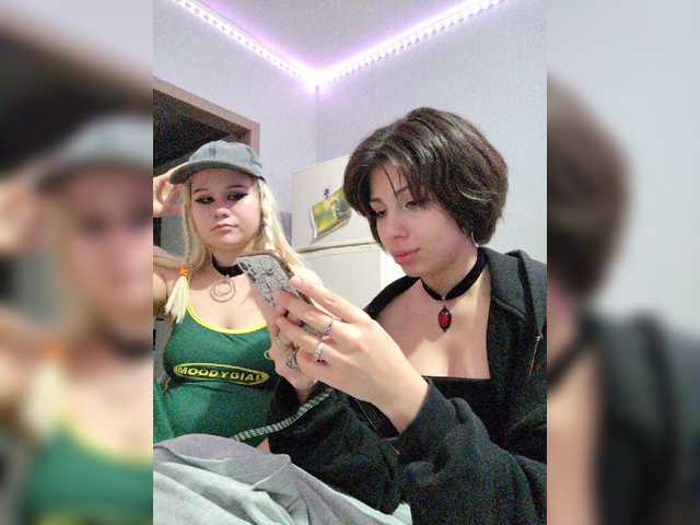 Tinablackkk live cam on BongaCams