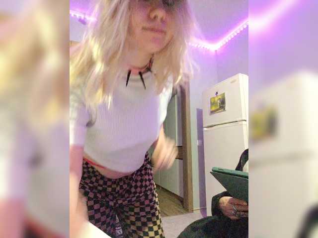 Tinablackkk live cam on BongaCams