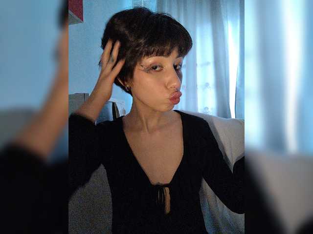 Tinablackkk's BongaCams show and profile