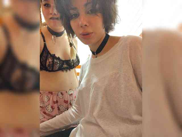 Tinablackkk live couple cam on bongacams