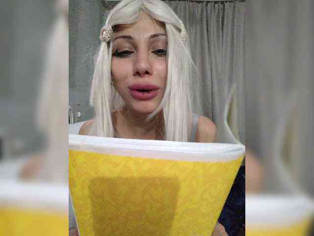 Tinablackkk Live Webcam on BongaCams