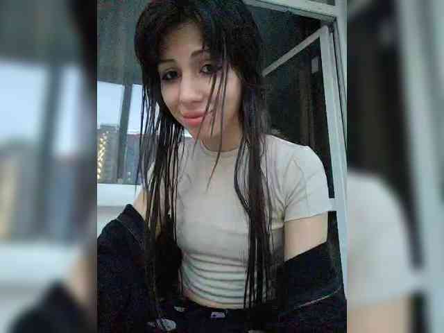Tinablackkk webcam