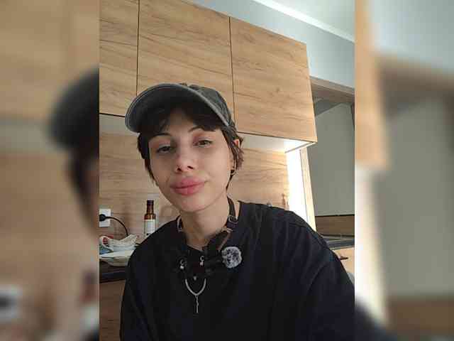 Tinablackkk webcam
