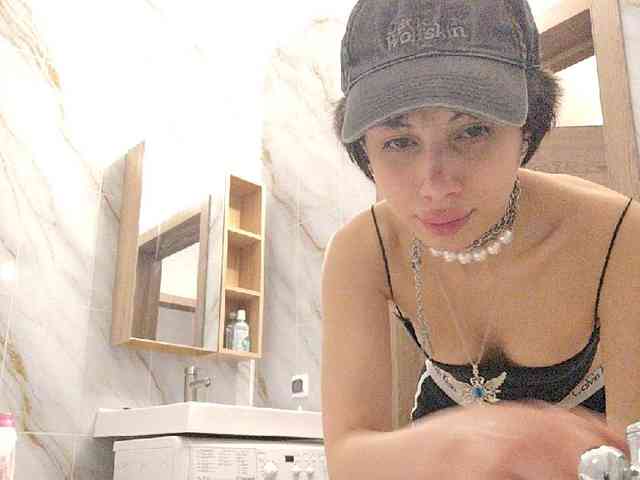 Tinablackkk webcam