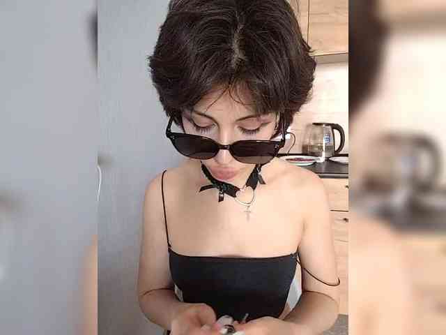 Tinablackkk webcam