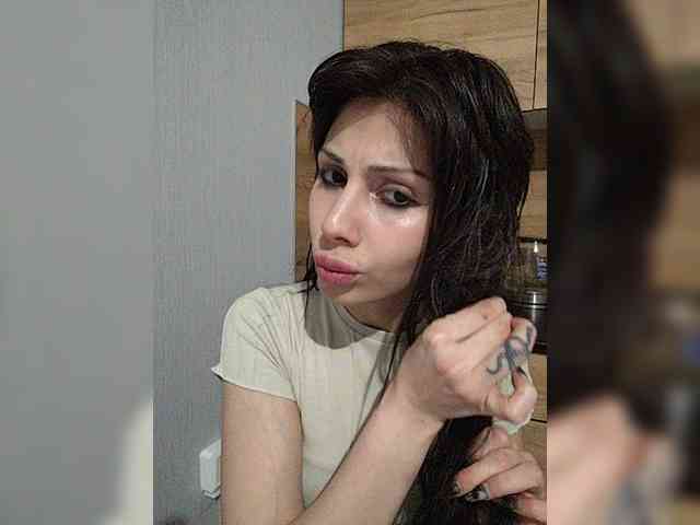 Tinablackkk webcam