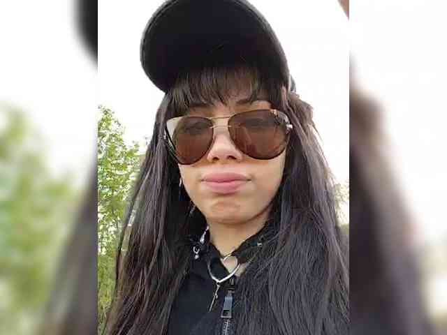 Tinablackkk webcam