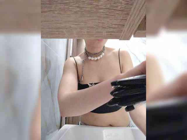 Tinablackkk webcam
