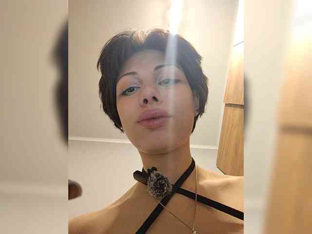 Tinablackkk webcam
