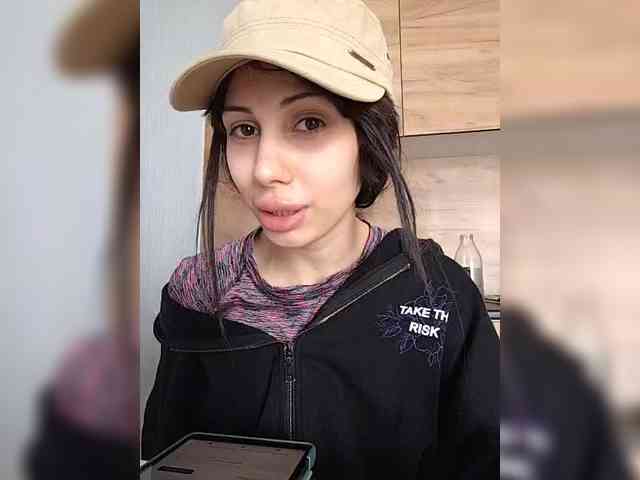 Tinablackkk webcam