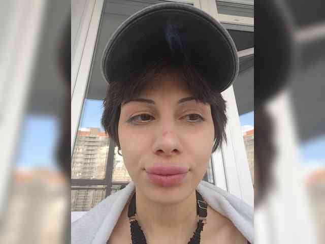 Tinablackkk webcam