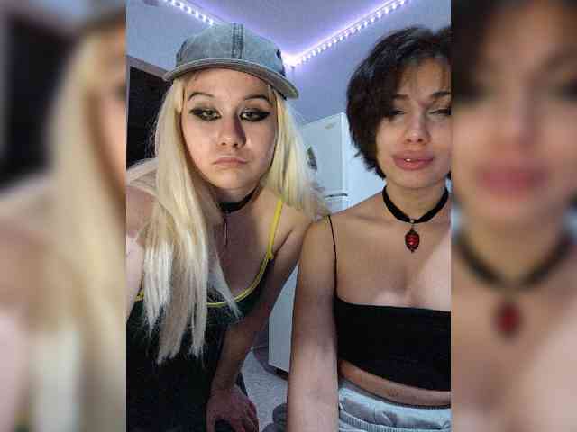 Tinablackkk live couple cam on bongacams