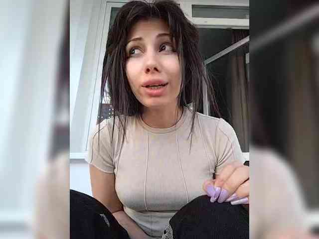 Tinablackkk webcam