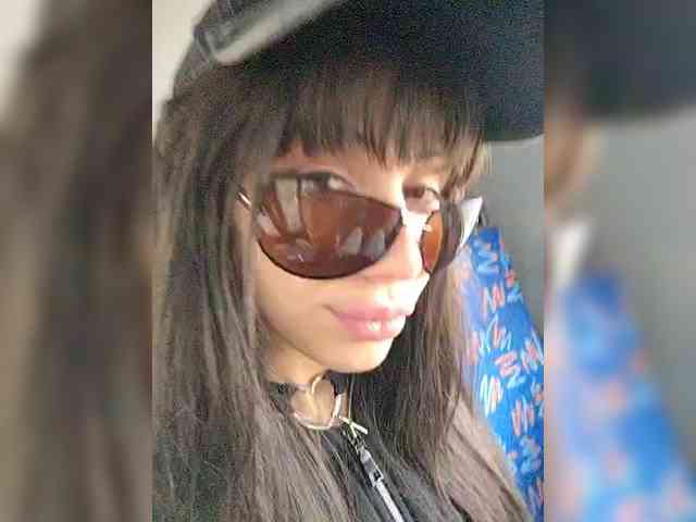 Tinablackkk webcam