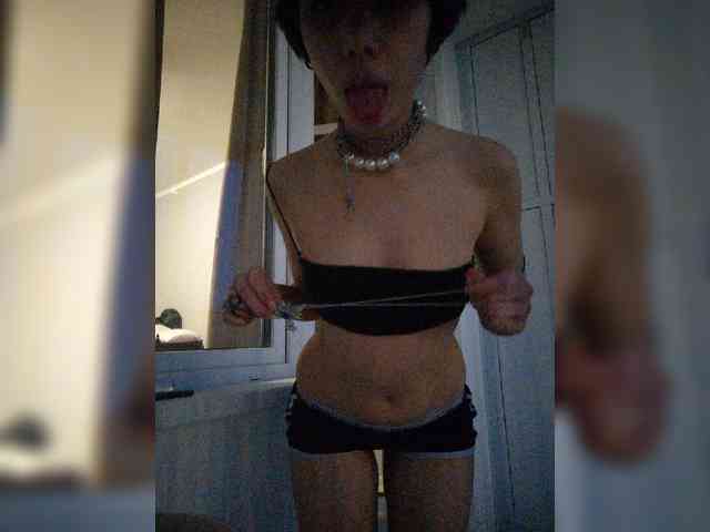 Tinablackkk webcam