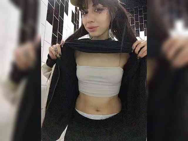 Tinablackkk webcam