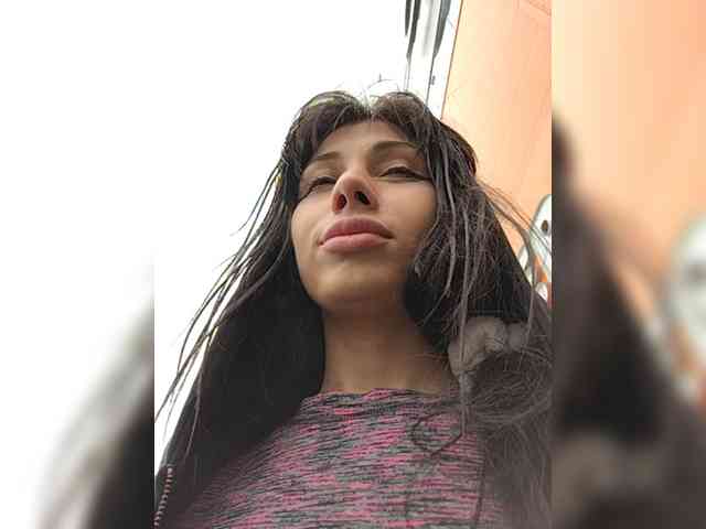 Tinablackkk Live Webcam on BongaCams