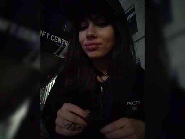 Tinablackkk webcam