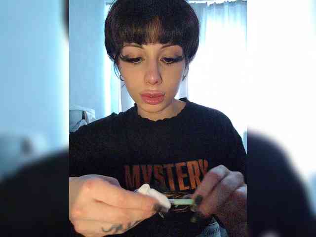 Tinablackkk Live Webcam on BongaCams