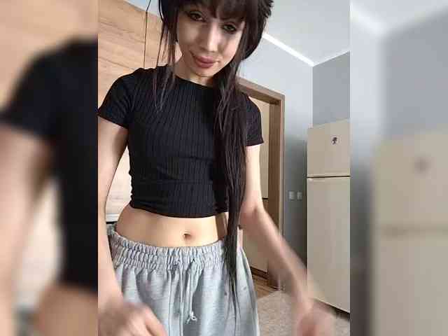 Tinablackkk Live Webcam on BongaCams