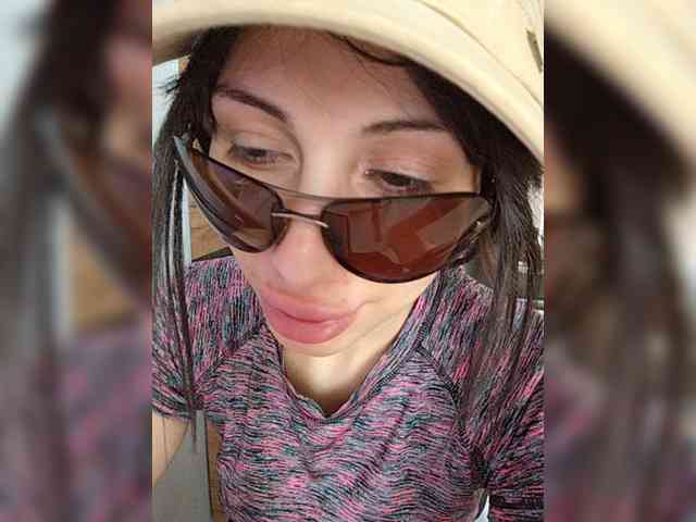 Tinablackkk webcam