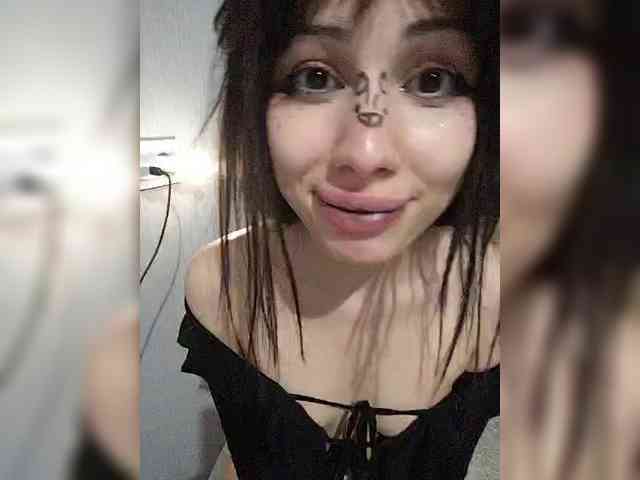 Tinablackkk webcam