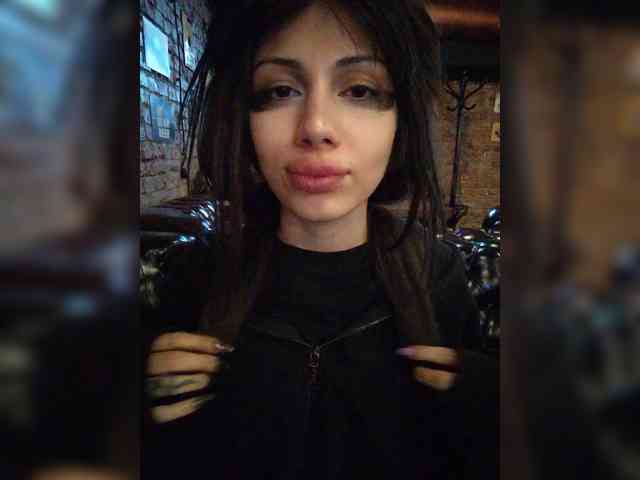 Модель: Tinablackkk