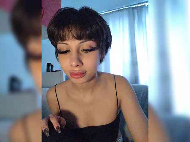 Tinablackkk Live Webcam on BongaCams