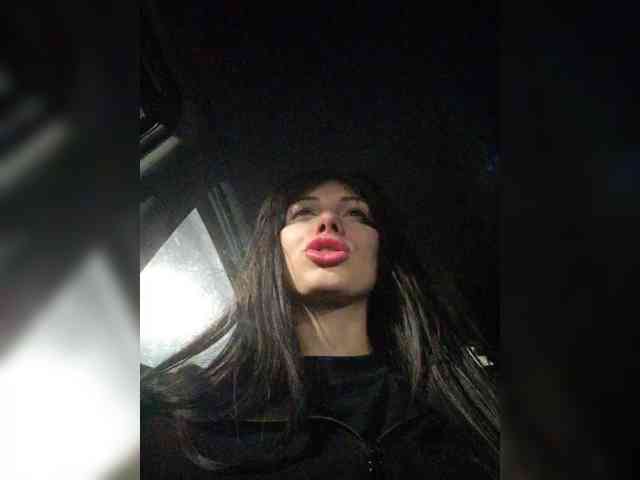 Tinablackkk webcam