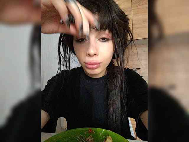 Tinablackkk webcam